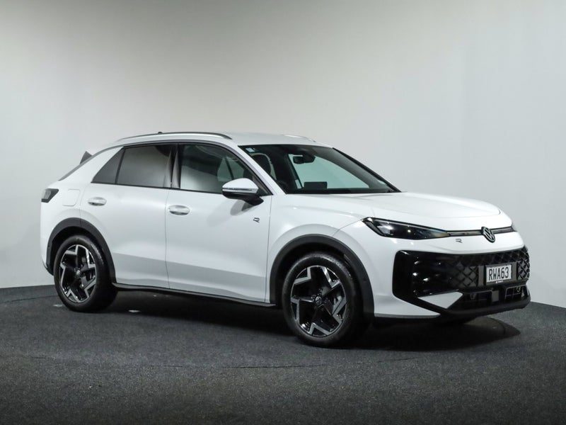 2026 Volkswagen T-Roc e-TSi R Line DSG 110kW, main photo