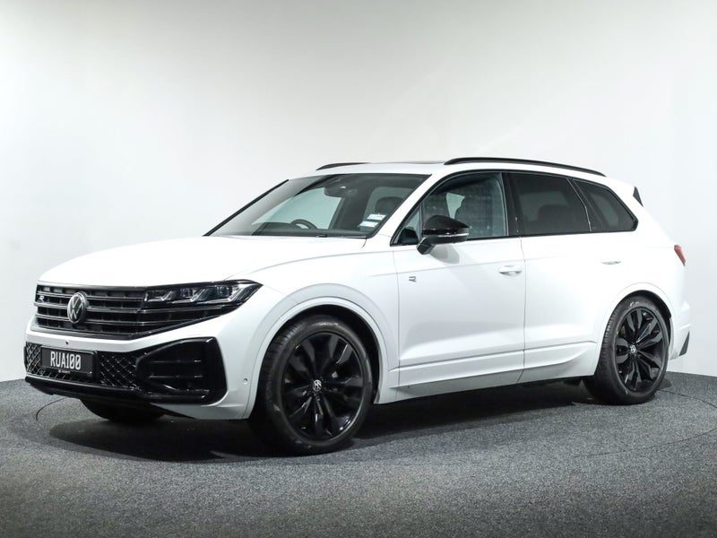 2026 Volkswagen Touareg V6s R Line, photo 3
