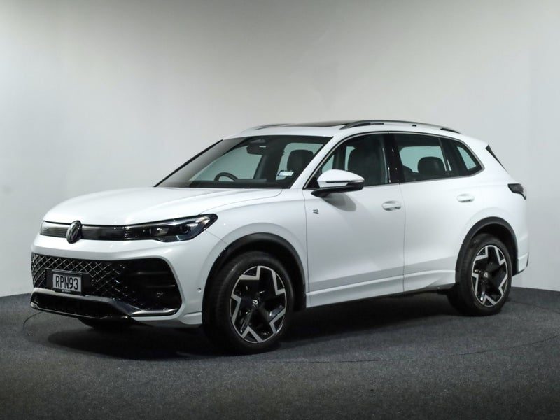 2026 Volkswagen Tiguan Tsi R Line Touring 2WD, photo 3