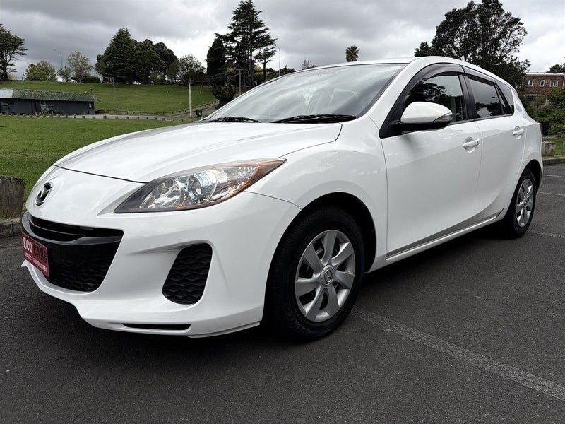2012 Mazda Axela, main photo