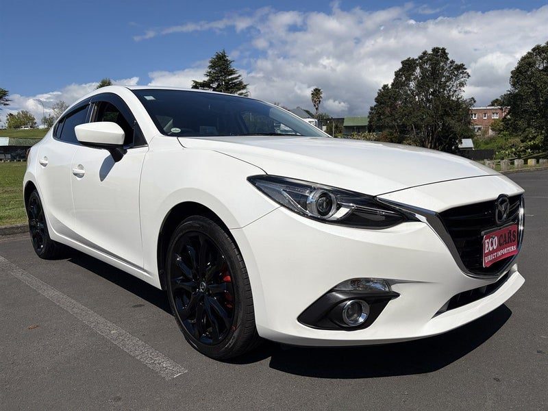 2014 Mazda Axela Sport, photo 2