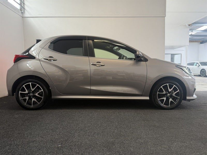 2021 Toyota Yaris ZR, photo 3