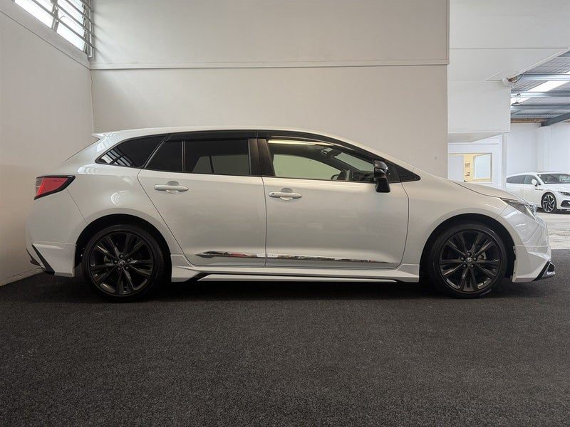2022 Toyota Corolla Touring, photo 3