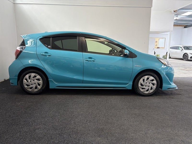 2017 Toyota Aqua 1.5S Push Start Bodykit, photo 3
