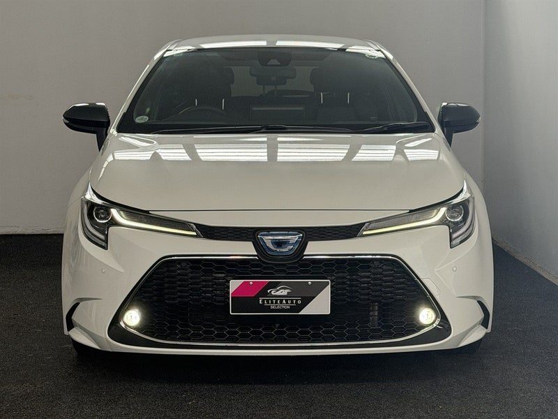 2020 Toyota Corolla Touring, photo 2