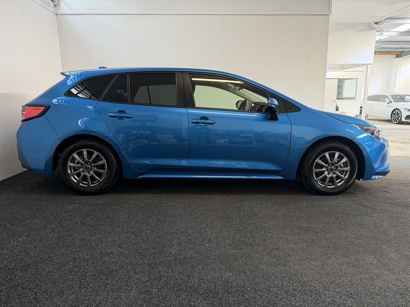 2024 Toyota Corolla Touring 1.8S Digital Dash, photo 3