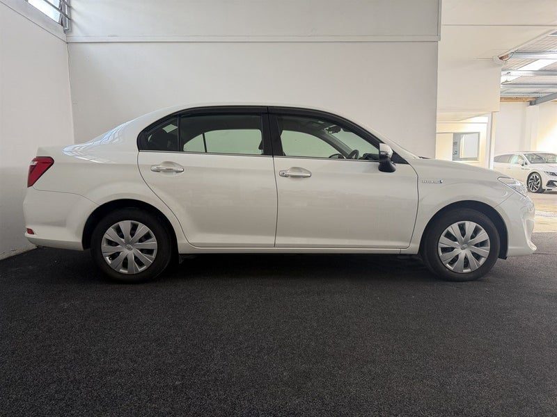 2015 Toyota Corolla Axio G Push Start TSS, photo 3