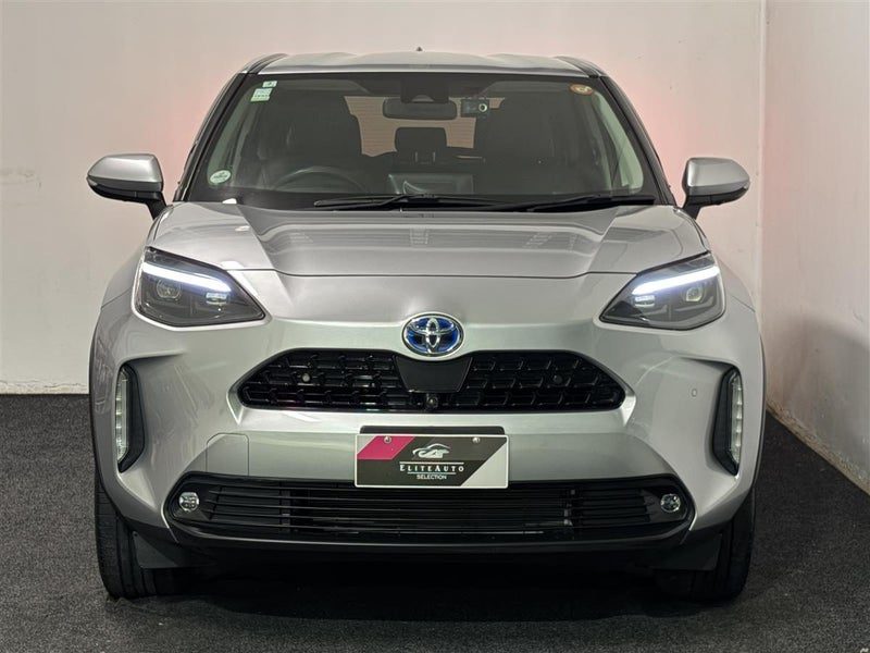 2022 Toyota Yaris Cross Z Limited Hybrid E-Four, photo 2