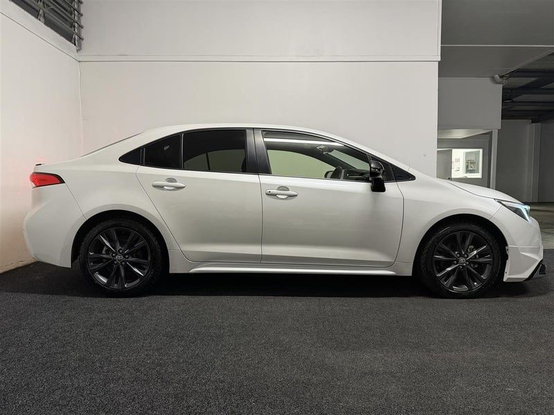 2023 Toyota Corolla WXB Sedan Bodykit Seats Heated, photo 3