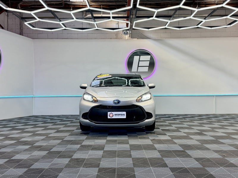 2022 Toyota Aqua E4, photo 2