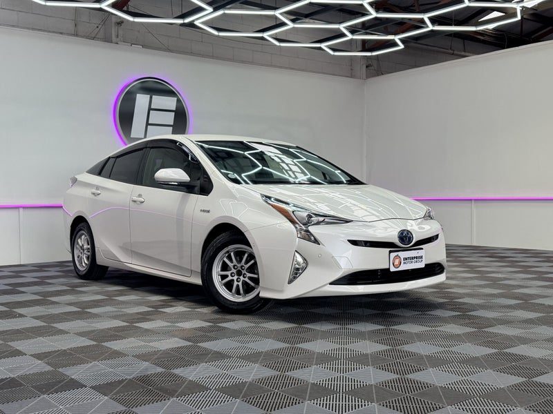 2017 Toyota Prius S HYBRID TIDY CAR