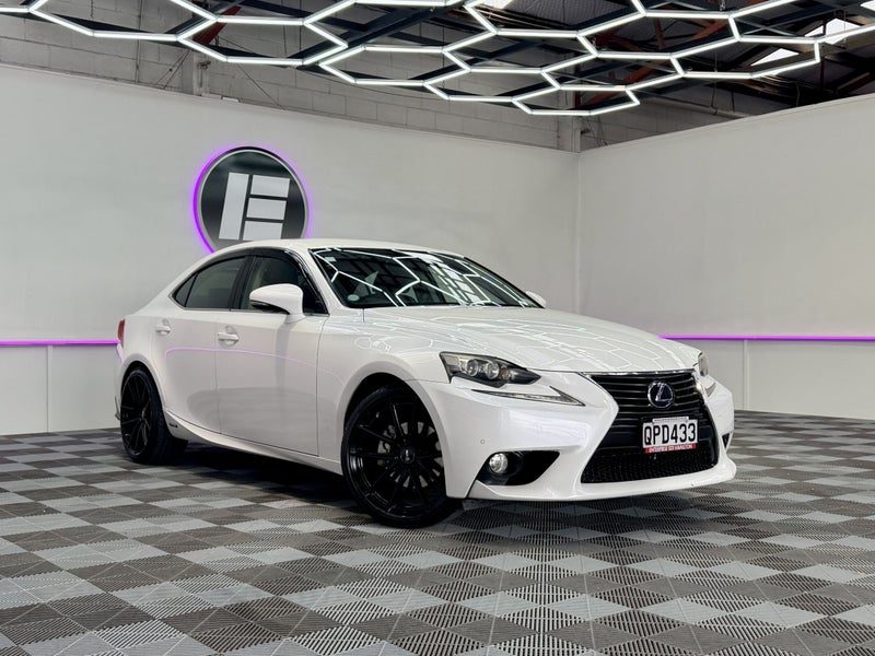 2013 Lexus IS 300h HYBRID