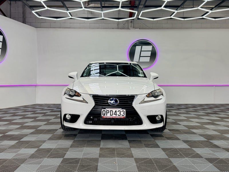 2013 Lexus IS 300h HYBRID, photo 2