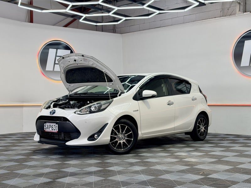 2018 Toyota Aqua S HYBRID GOOD LOOK, photo 3