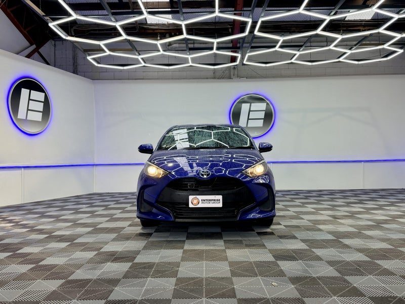 2021 Toyota Yaris HYBRID NEWER SHAPE, photo 2