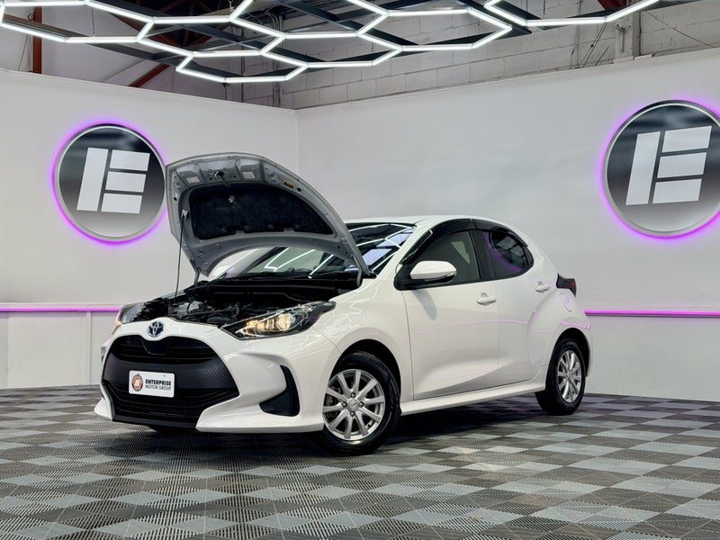 2021 Toyota Yaris X HYBRID FUEL SAVER, photo 3