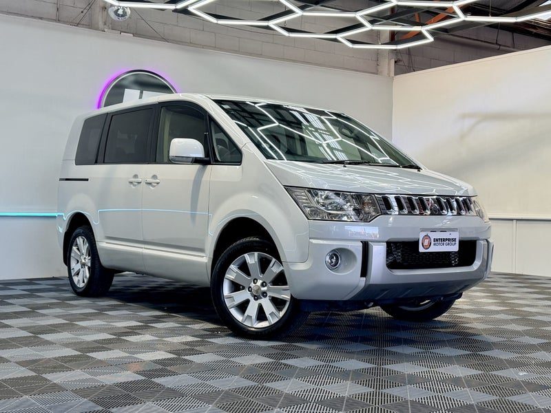 2014 Mitsubishi Delica D5 AWD 8 SEATER - DIESEL
