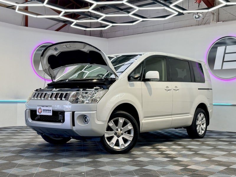 2014 Mitsubishi Delica D5 AWD 8 SEATER - DIESEL, photo 3