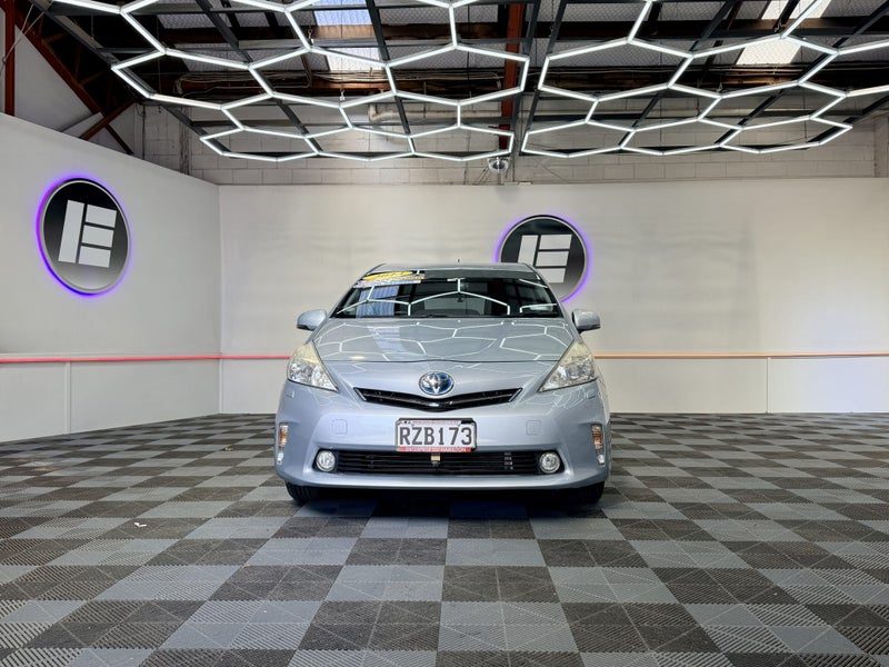 2013 Toyota Prius S ALPHA HYBRID, photo 2