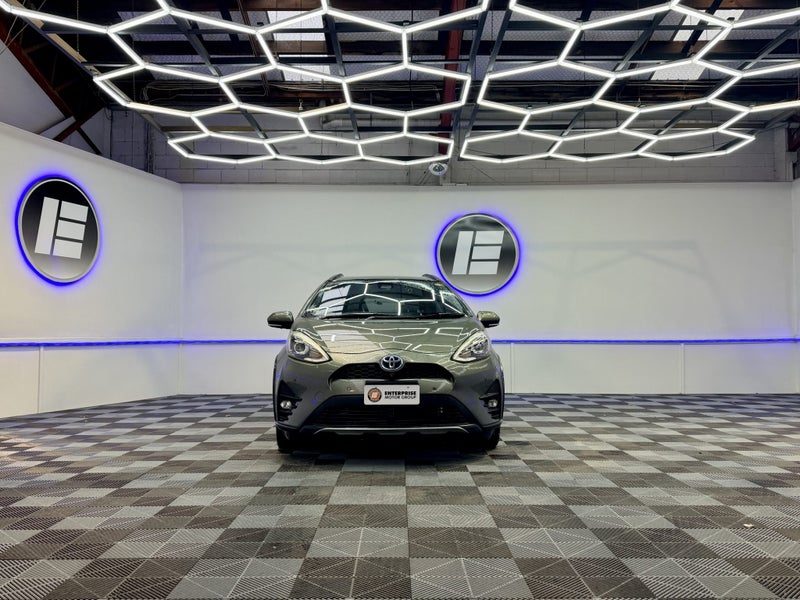 2019 Toyota Aqua HYBRID CROSSOVER GLAM, photo 2