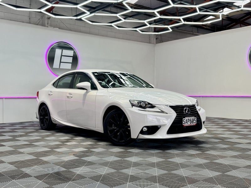 2014 Lexus IS 300h HOT LOOK