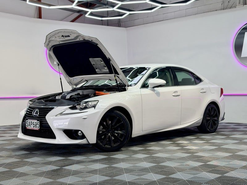 2014 Lexus IS 300h HOT LOOK, photo 3