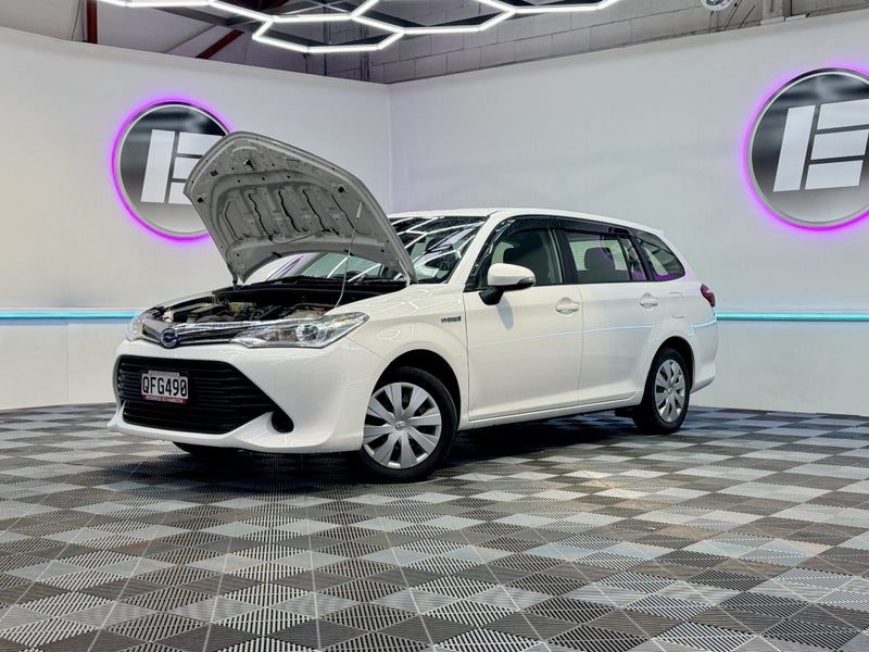 2017 Toyota Fielder HYBRID COROLLA, photo 3