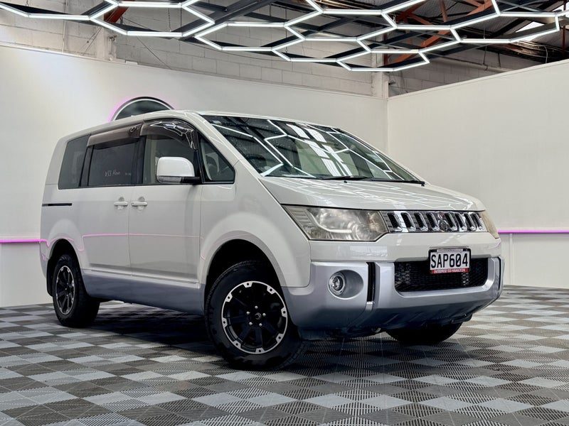 2013 Mitsubishi Delica D5 4X4 8 SEATER, main photo