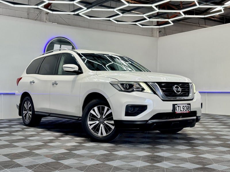 2017 Nissan Pathfinder ST 4WD - 7 SEATER