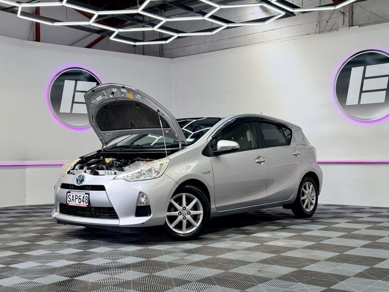 2012 Toyota Aqua G HYBRID LOW 79,000 KMS, photo 3