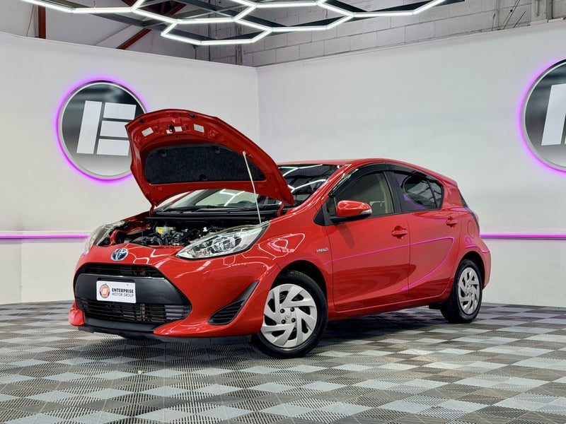 2018 Toyota Aqua S HYBRID STAND OUT, photo 3