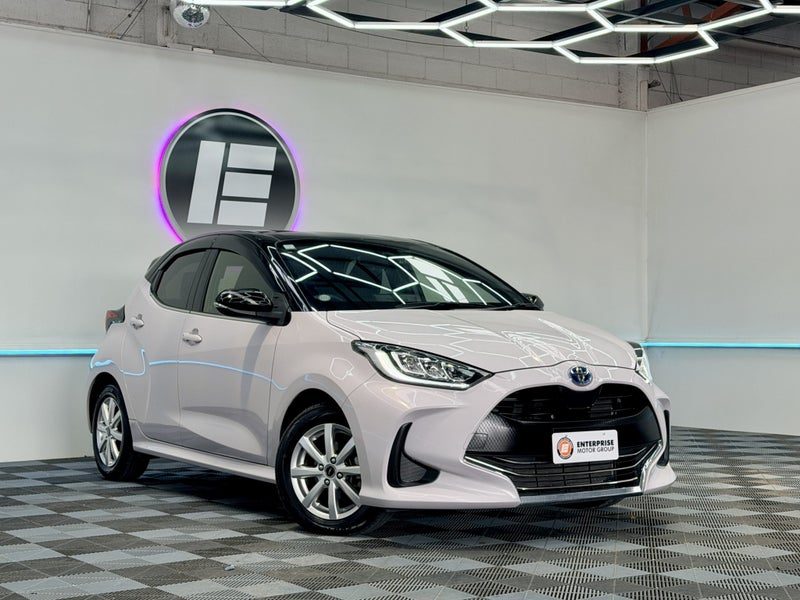 2020 Toyota Yaris Z HYBRID GOOD KMS