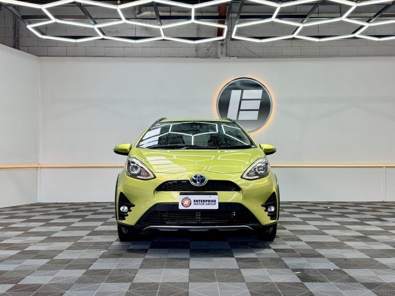 2017 Toyota Aqua CROSSOVER HYBRID, photo 2