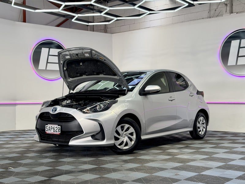 2021 Toyota Yaris X HYBRID GOOD KMS, photo 3