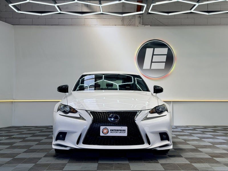 2015 Lexus IS 300h F SPORT X LINE, photo 2