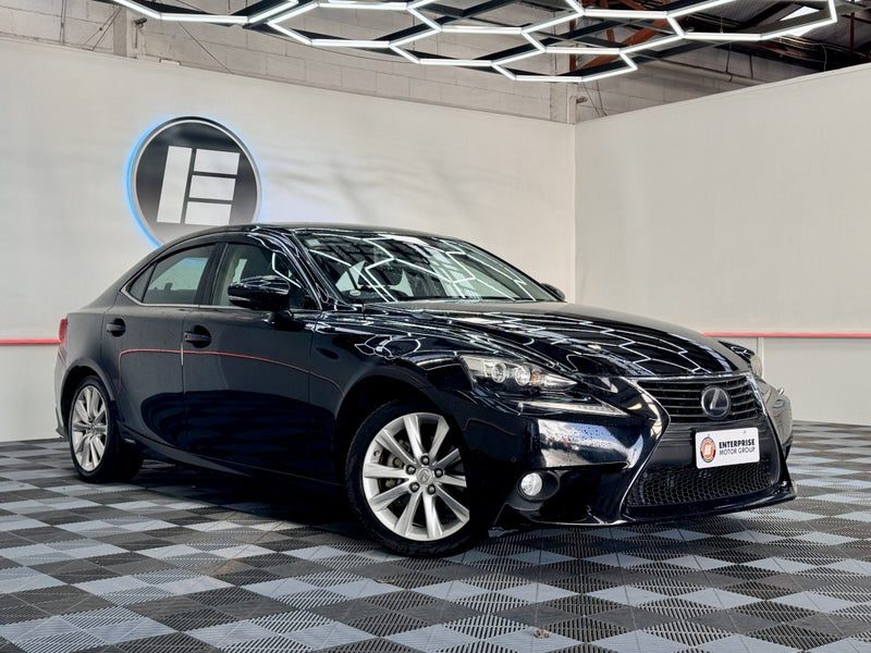 2013 Lexus IS 300h HYBRID VERSION L