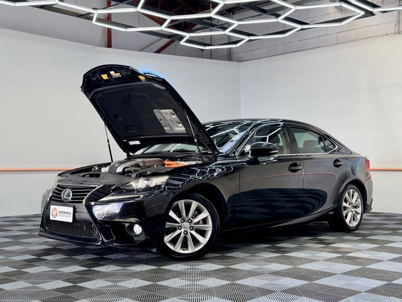 2013 Lexus IS 300h HYBRID VERSION L, photo 3