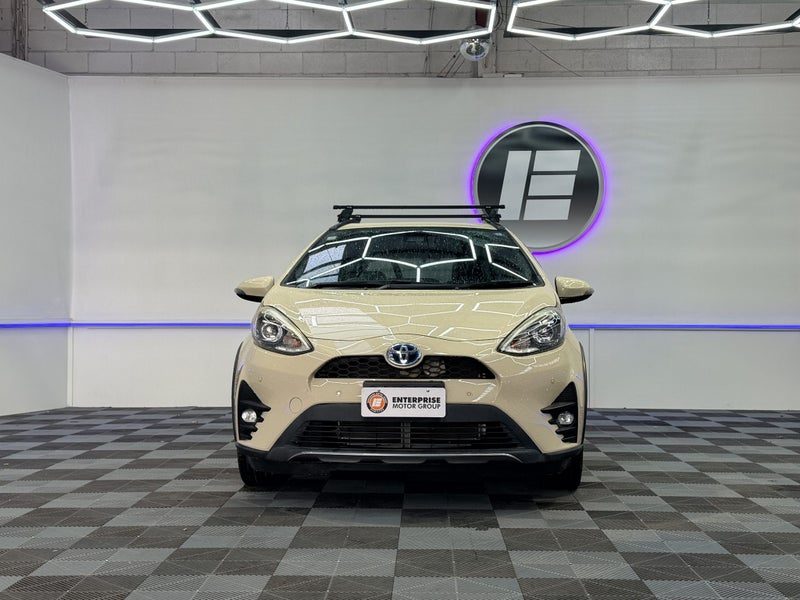2019 Toyota Aqua HYBRID CROSSOVER, photo 2