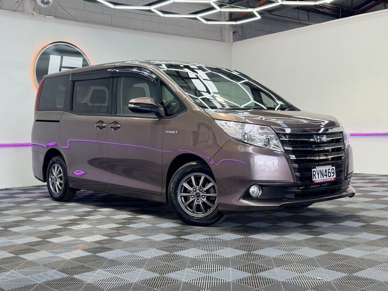 2014 Toyota Noah G HYBRID 7 SEATER