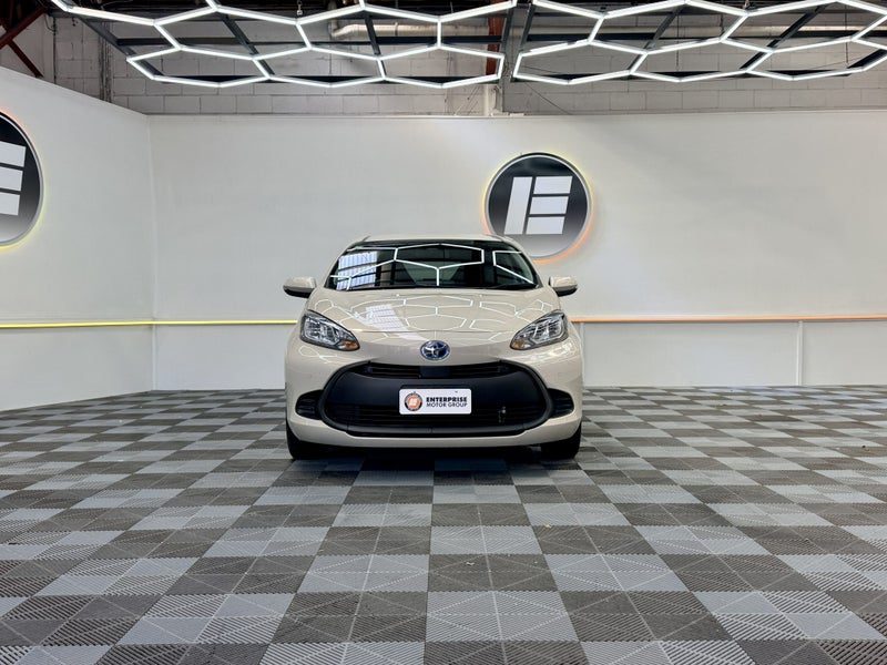 2022 Toyota Aqua X HYBRID FUEL SAVER, photo 2