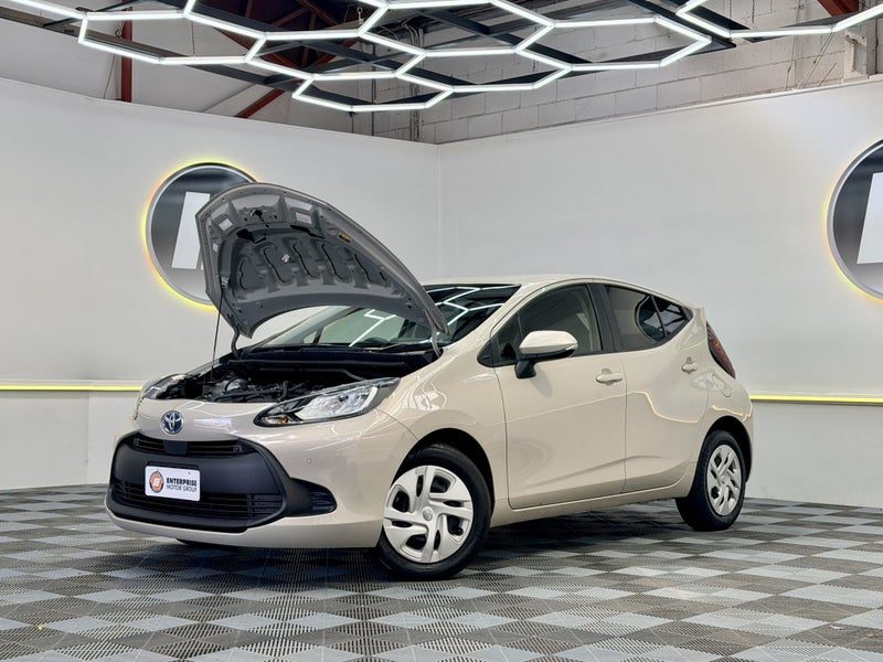 2022 Toyota Aqua X HYBRID FUEL SAVER, photo 3