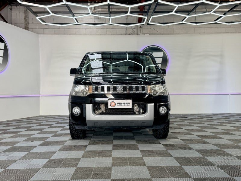 2015 Mitsubishi Delica D5 POWER 8 SEATER, photo 2
