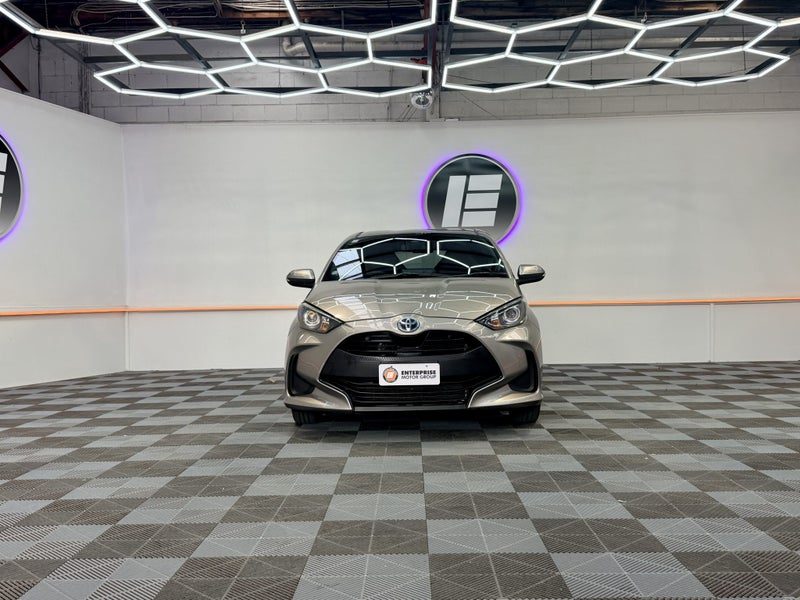 2021 Toyota Yaris HYBRID 8 X AIRBAGS, photo 2