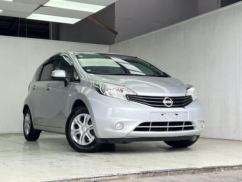 2014 Nissan Note X WITH KEY LESS ENTRY, photo 3