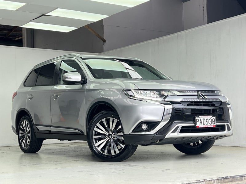 2022 Mitsubishi Outlander 7 XLS 2.4P/4WD/CVT