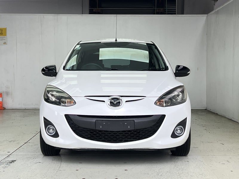 2013 Mazda Demio WITH 14``ALLOYS, photo 2