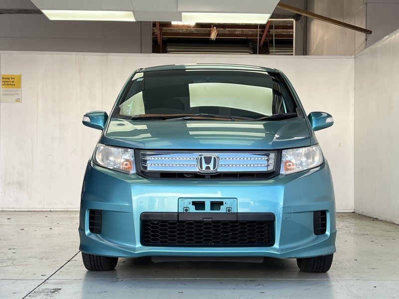 2012 Honda Mobilio HYBRID, photo 2