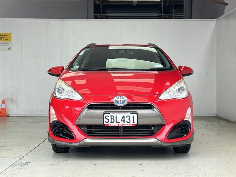 2016 Toyota Aqua X- Urban, photo 2