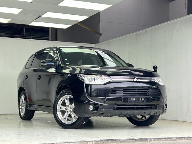 2013 Mitsubishi Outlander 24G -4WD-7*SEATER, photo 3