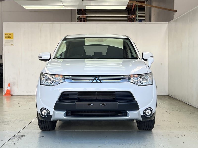 2014 Mitsubishi Outlander 24G-7*SEATER-4WD, photo 2